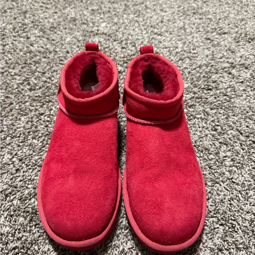 Women’s UGG ultra mini